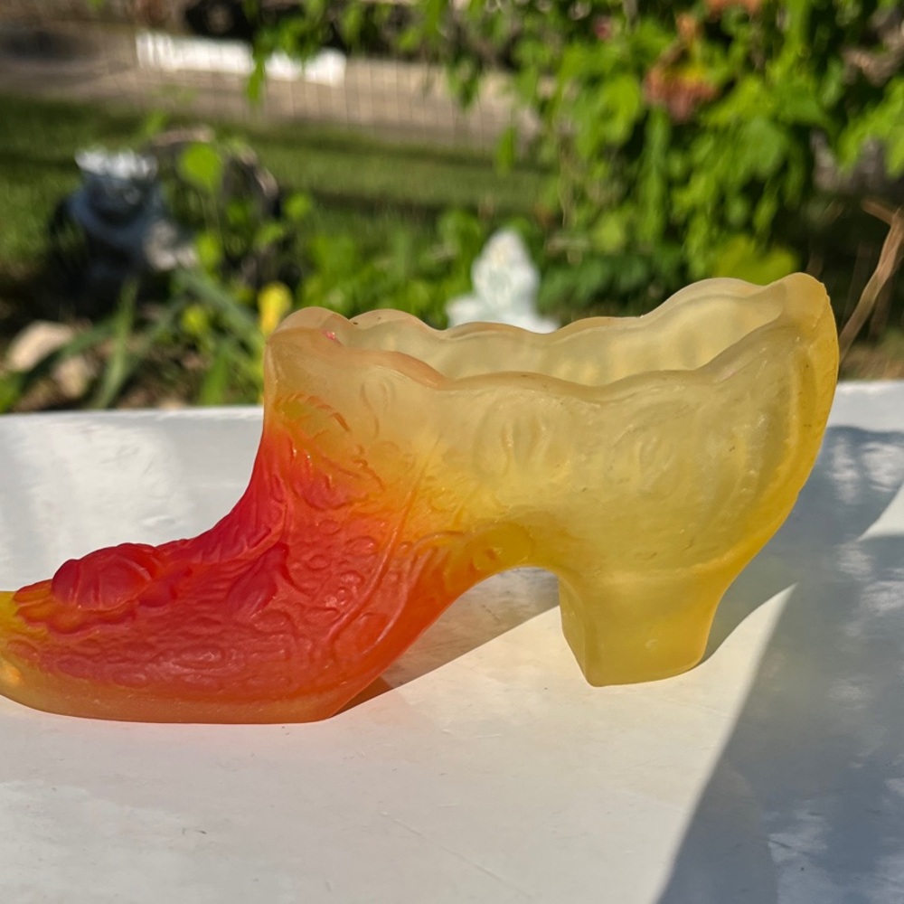 Vintage Kanawha glass shoe in Yellow and Red - glows with UV light.